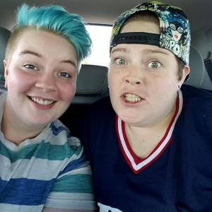 Meet your Posher, Hillary